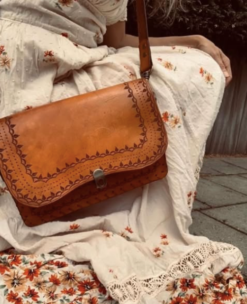 Fergie - Shoulder Bag Tan Deconstructed