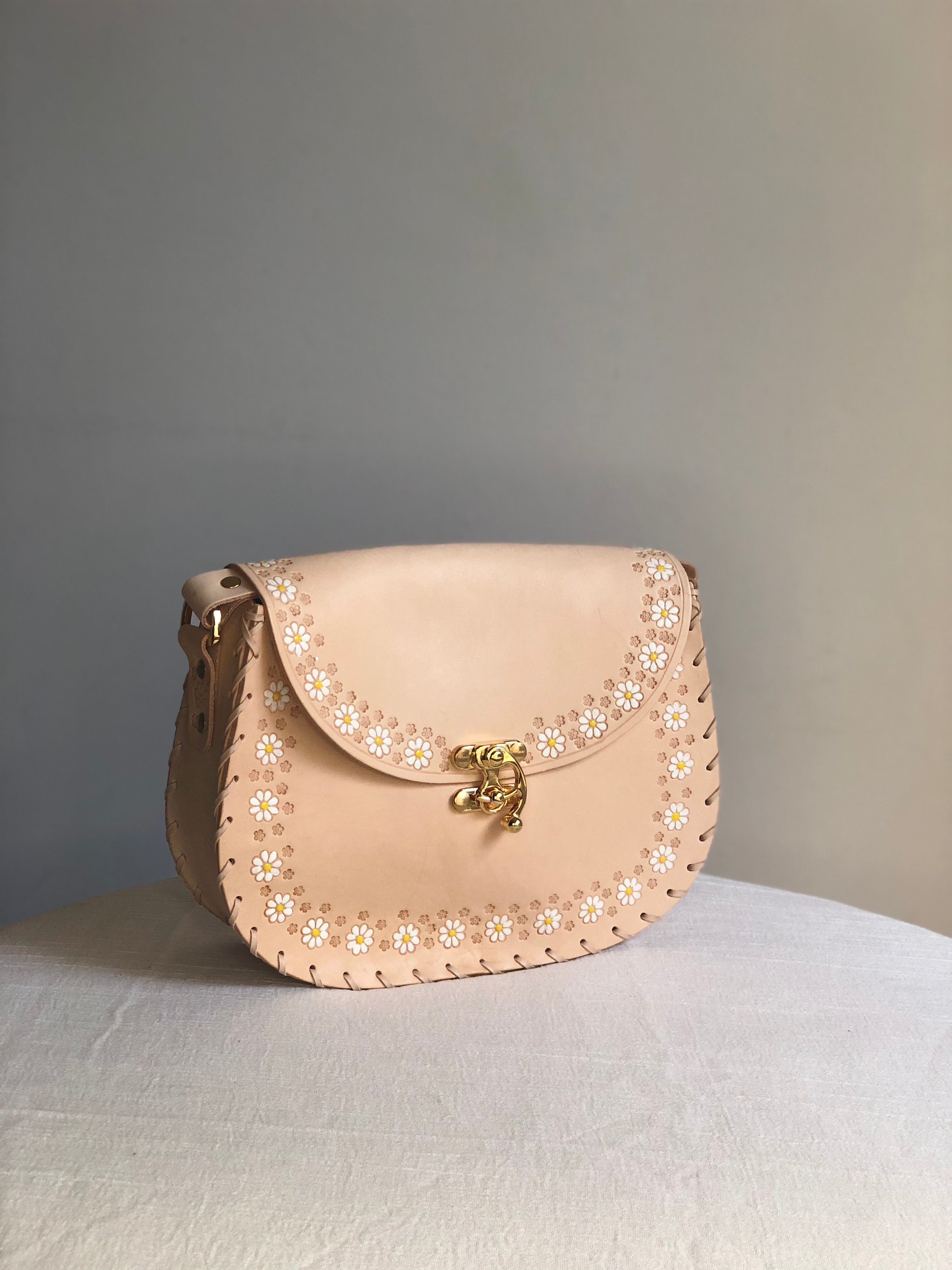 Daisy Folk - Hobo Nude