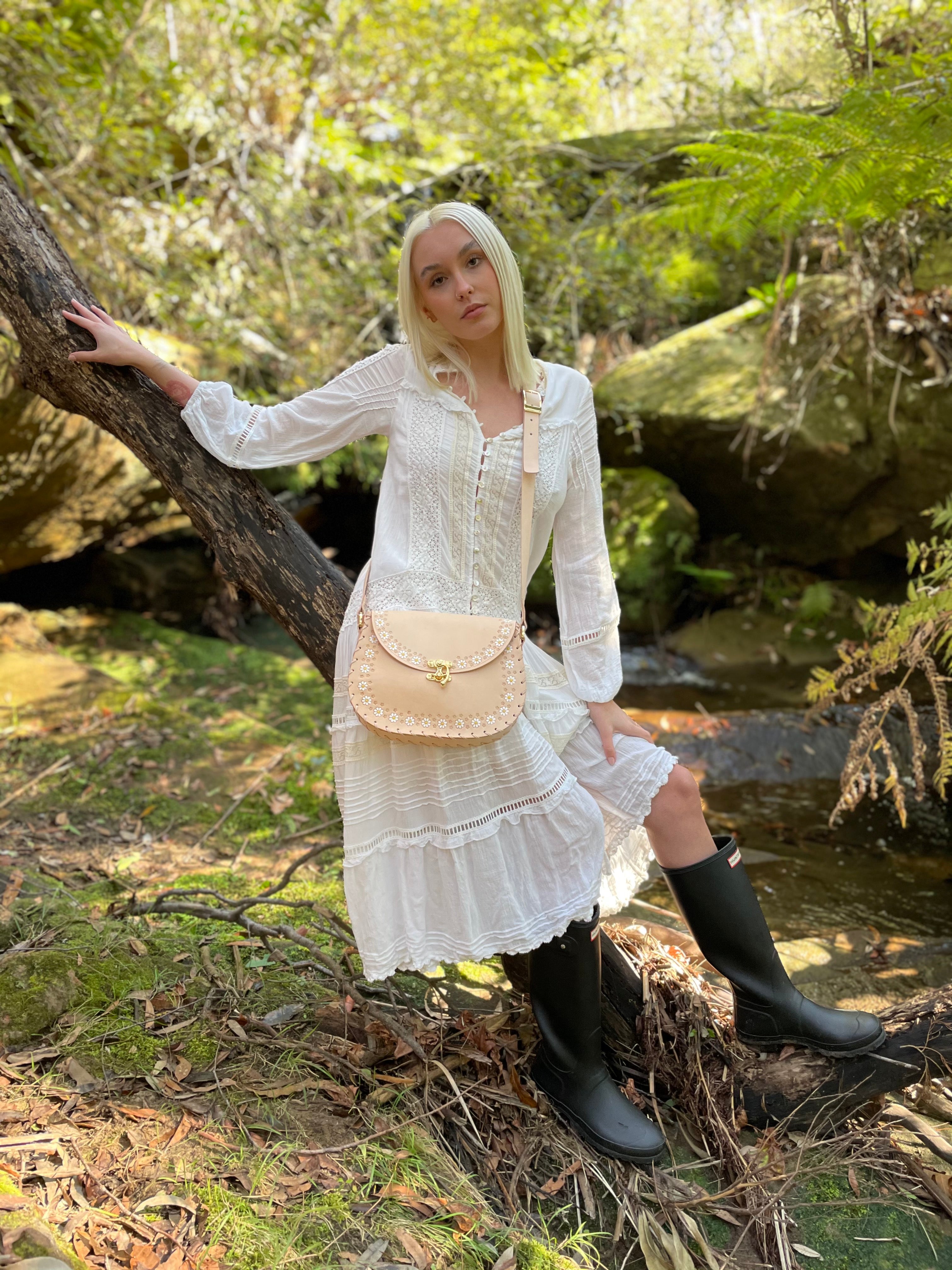 Daisy Folk - Hobo Nude